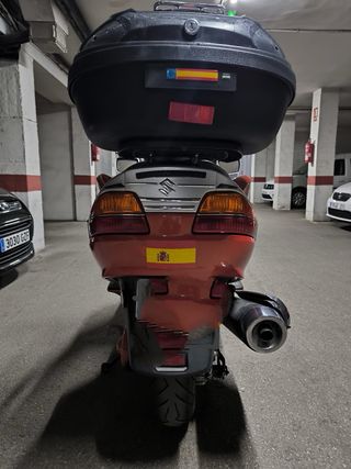 Suzuki Burgman 650cc Maxi Scooter Automática