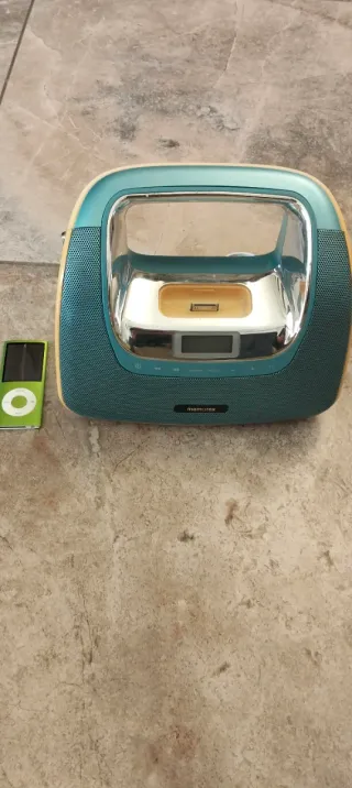 Memorex Mini Move+ iPod 16GB