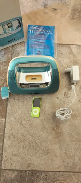 Memorex Mini Move+ iPod 16GB