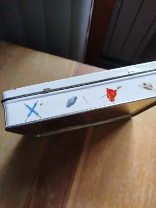 Lata metálica antigua tauromaquia