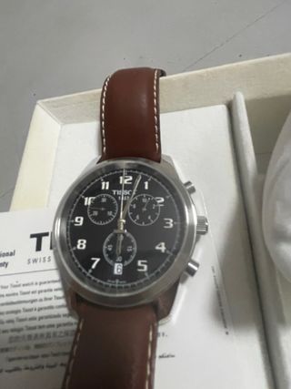 Reloj Tissot Negro y Plateado