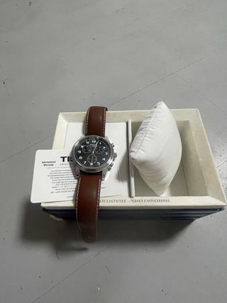 Reloj Tissot Negro y Plateado