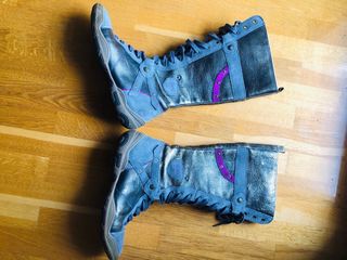 Botas Geox Talla 37 Doradas con detalles rosas