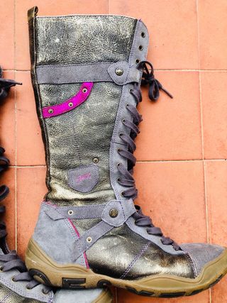 Botas Geox Talla 37 Doradas casi NUEVAS, 3 puestas