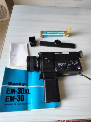 Proyector y cámara Super 8 Sankyo SOUND-50