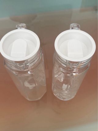 Jarras de agua con tapa (2 unidades)
