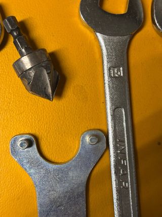 Lote de llaves y brocas de marca