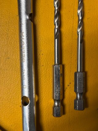 Lote de llaves y brocas de marca