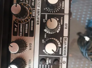 Roland Micro Cube Bass Amplificador