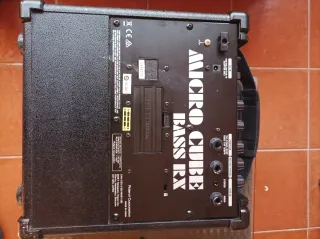 Roland Micro Cube Bass Amplificador
