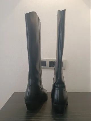 Botas altas negras