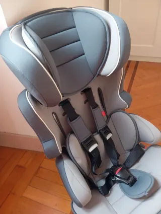 Seggiolino auto Foppapedretti grigio