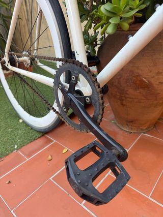 Bici Fixie B-Pro Ruedas BH Blanca y Negra