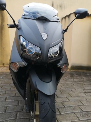 Yamaha T-Max 530 Maxi Scooter año 2013