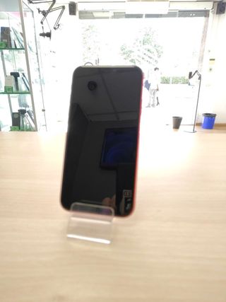 iPhone 11 64GB Rojo - Buen Estado