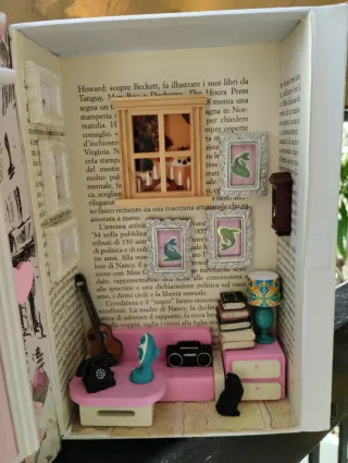 Scatola-libro (casa bambole decorata)