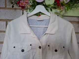 Chaqueta vaquera blanca