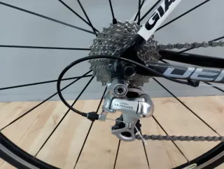 Bicicleta Giant Defy Advanced 2 Carretera