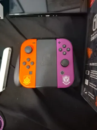 Nintendo Switch OLED edizione Pokémon