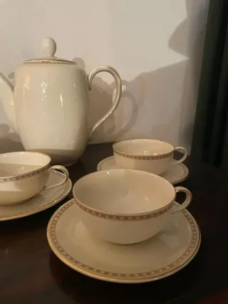 Juego de té de porcelana