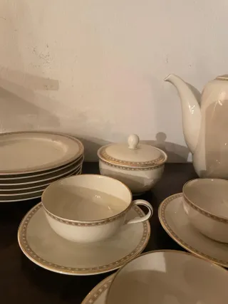 Juego de té de porcelana