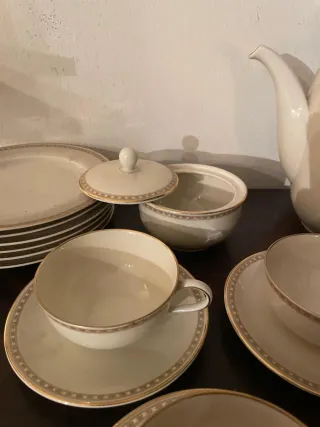 Juego de té de porcelana