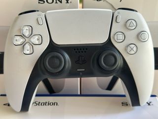 3 Mandos DualSense PS5 Sony Nuevos 50 eur unidad