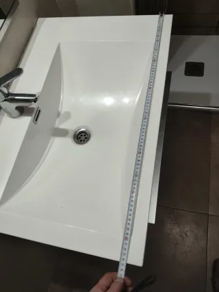 Mueble de baño suspendido madera, incluye espejo.