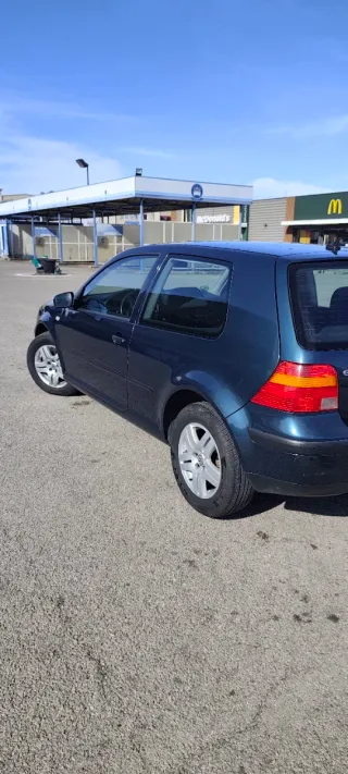 Volkswagen Golf 1.6 16v 105cv 2002