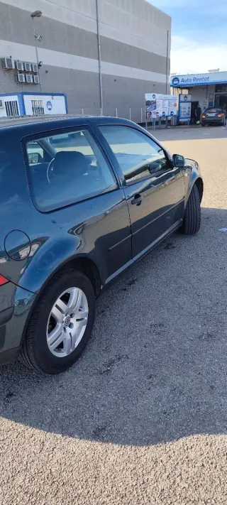 Volkswagen Golf 1.6 16v 105cv 2002