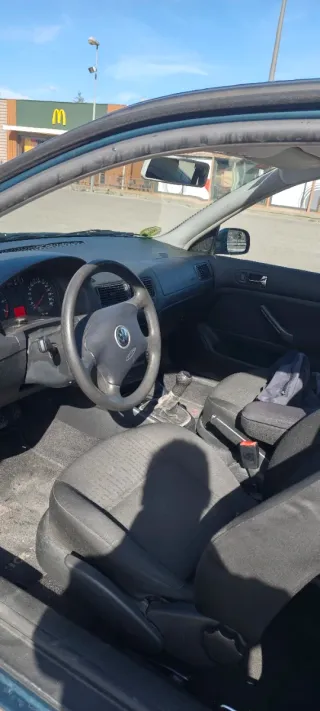 Volkswagen Golf 1.6 16v 105cv 2002