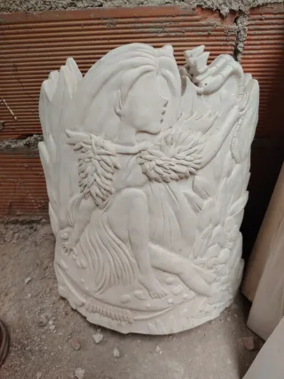 Teja decorativa de marmolina con flor
