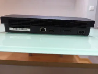 PS3 + 4 mandos + juegos + accesorios.