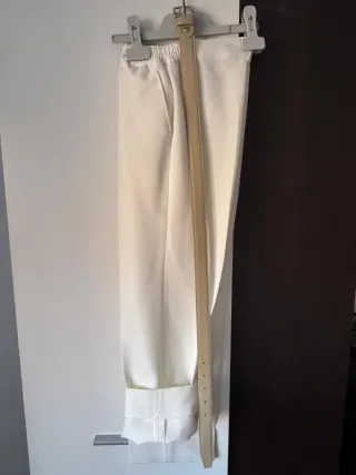 Traje de almirante blanco y azul