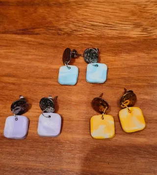 Pendientes arcilla polimérica cuadrados colores