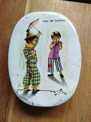 Lata metálica decorada vda. de solano