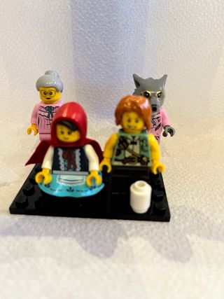 Figuras Lego Caperucita Roja y Lobo