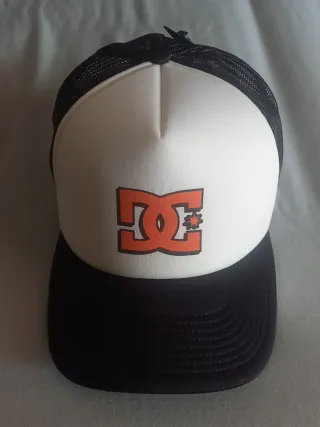 Gorra Trucker DC Shoes x Bob'sBurgers.