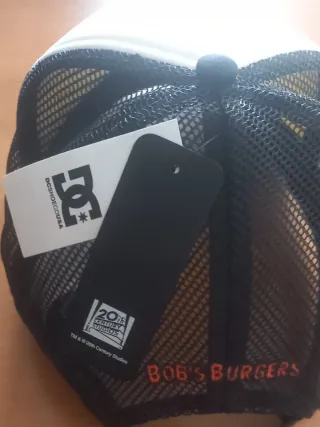 Gorra Trucker DC Shoes x Bob'sBurgers.