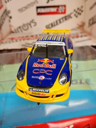 Scalextric Porsche 911 GT3 Cup Red Bull con luces