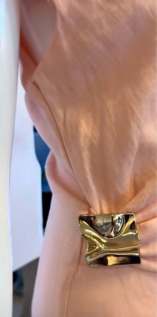Vestido midi Zara rosa