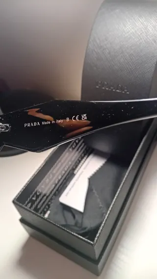 Occhiali da sole Prada neri