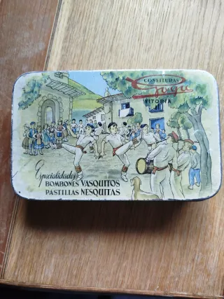 Lata metálica antigua Confitería Goya