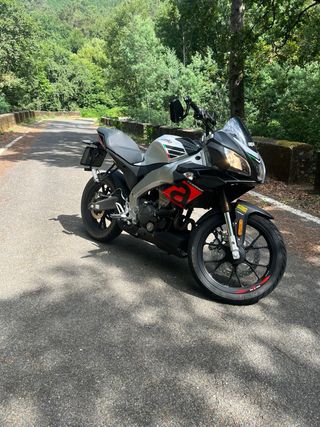 Aprilia Tuono 125