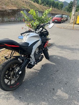 Aprilia Tuono 125