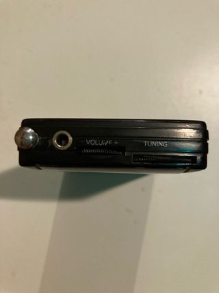 Radio Portátil AM/FM Slim Type WAVE