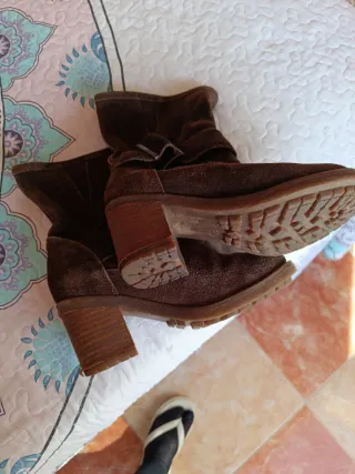 Botas de ante marrones