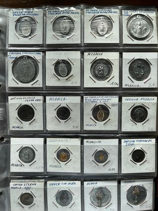 Álbum de medallas religiosas