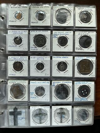 Álbum de medallas religiosas