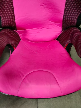 Silla de coche Hello Kitty rosa y negra